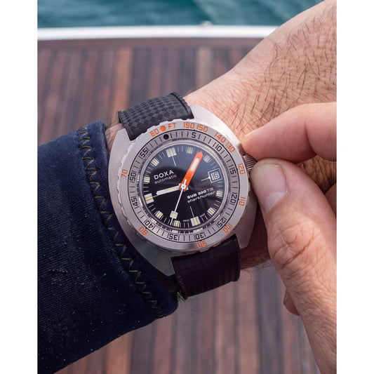 SUB 300 Ti5 Sharkhunter Black Rubber