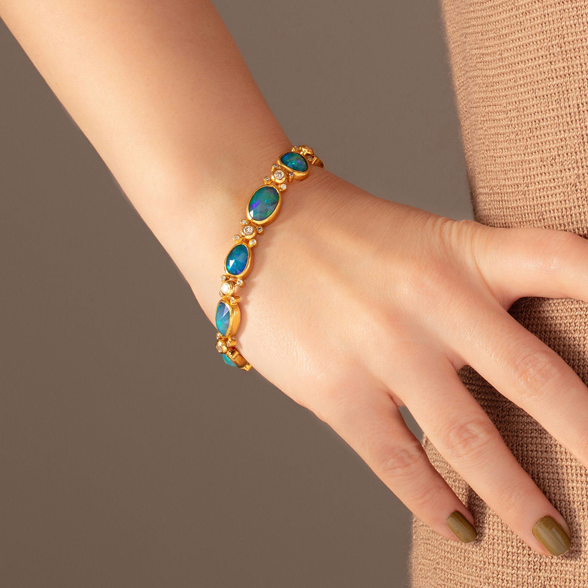 Gurhan OKB-YG-ETO-24690-9-2