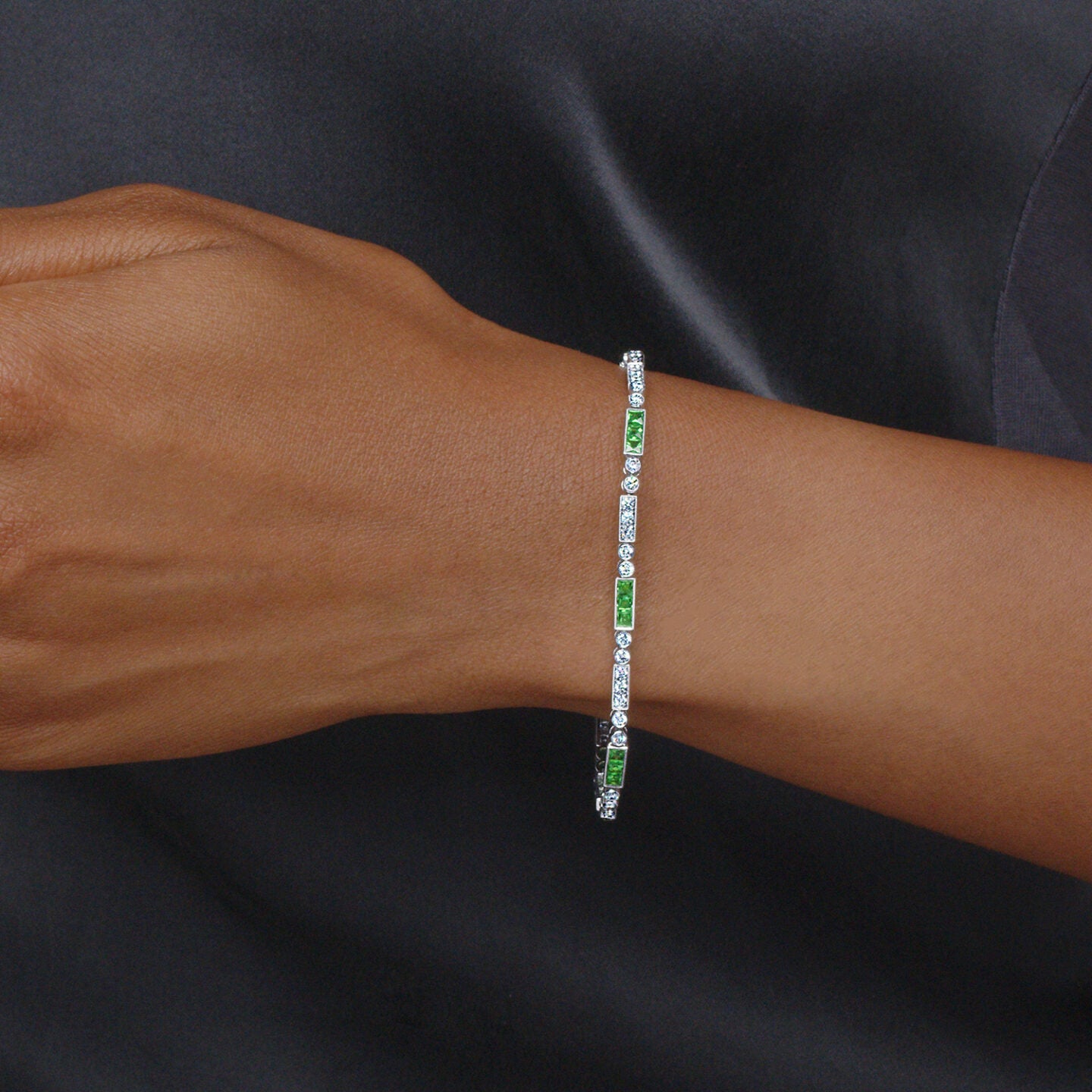 Kwiat Splendor Emerald and Diamond Line Bracelet 18K White Gold