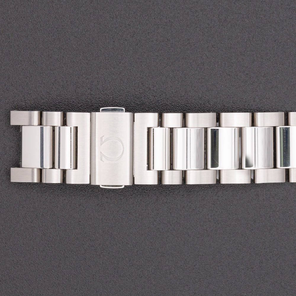 Omega Aqua Terra 23110392157001_5