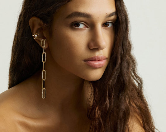 Dinh Van model image