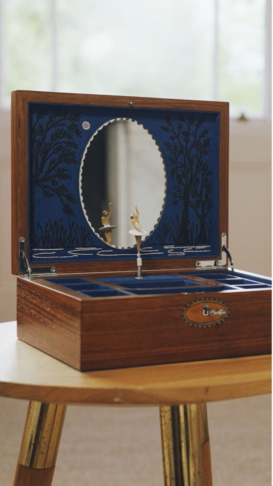 Wolf ballerina jewelry box