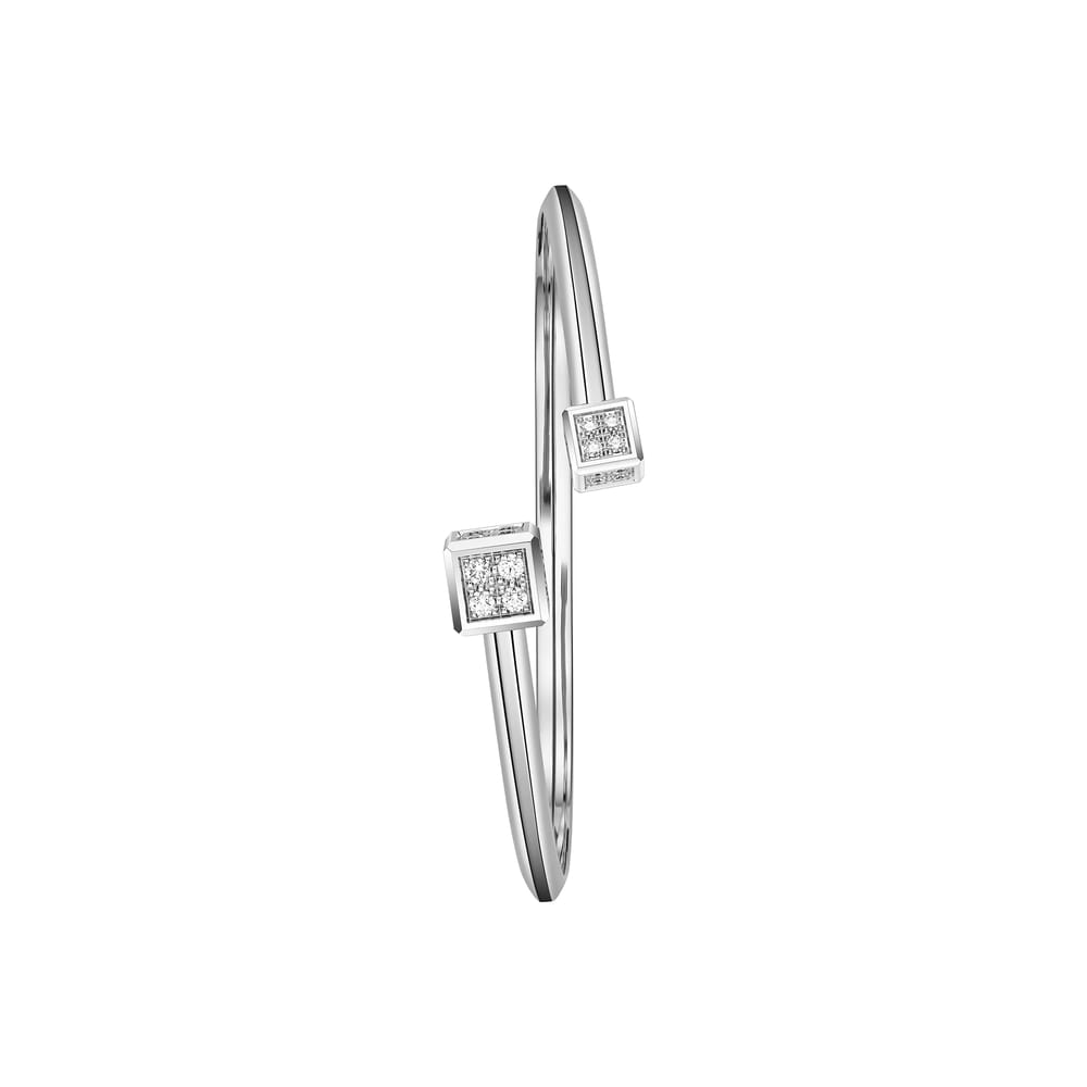 BANGLE BRACELET