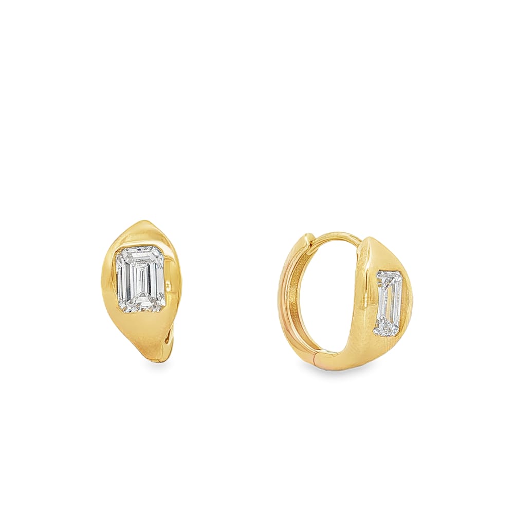 HUGGIE DIA EARRINGS