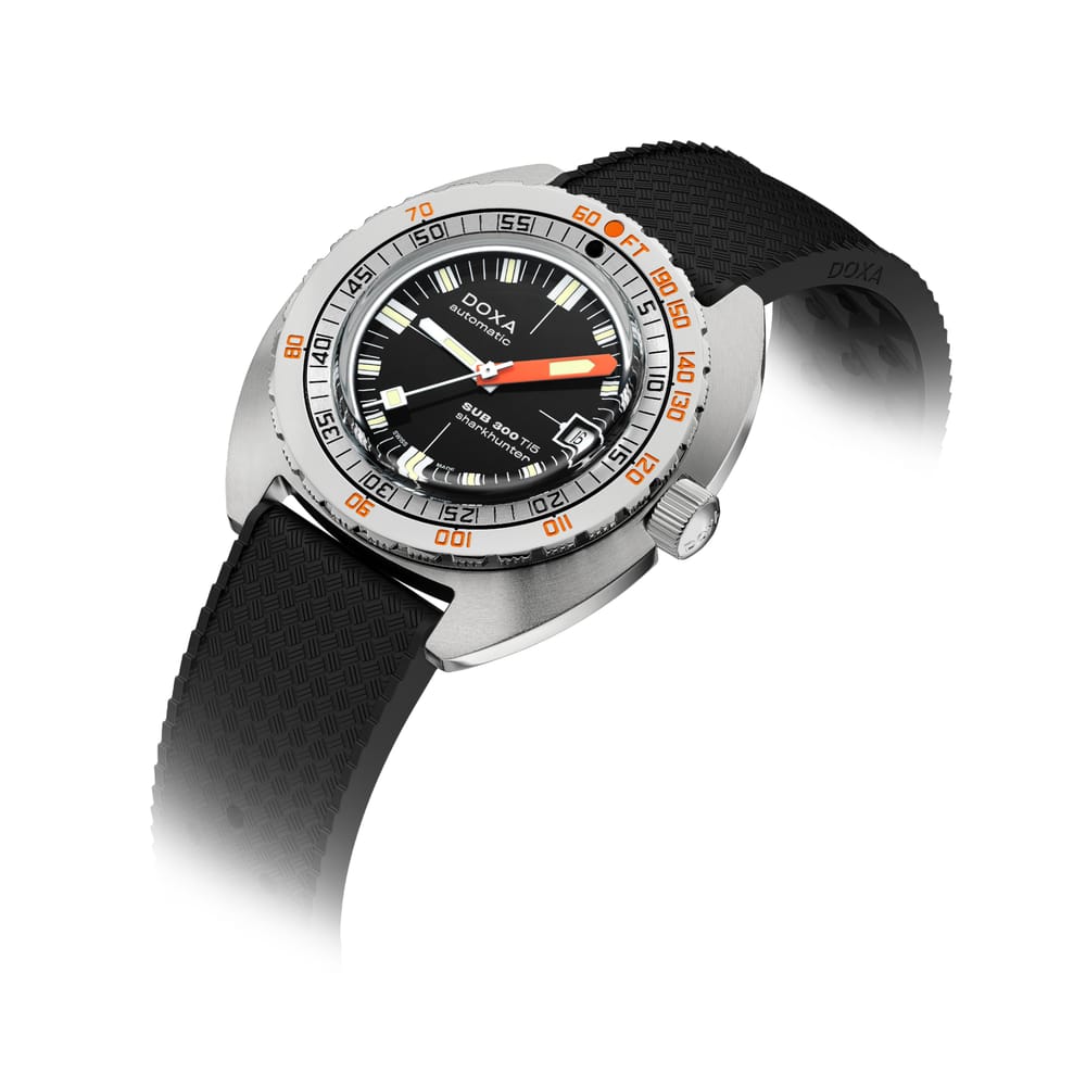 SUB 300 Ti5 Sharkhunter Black Rubber