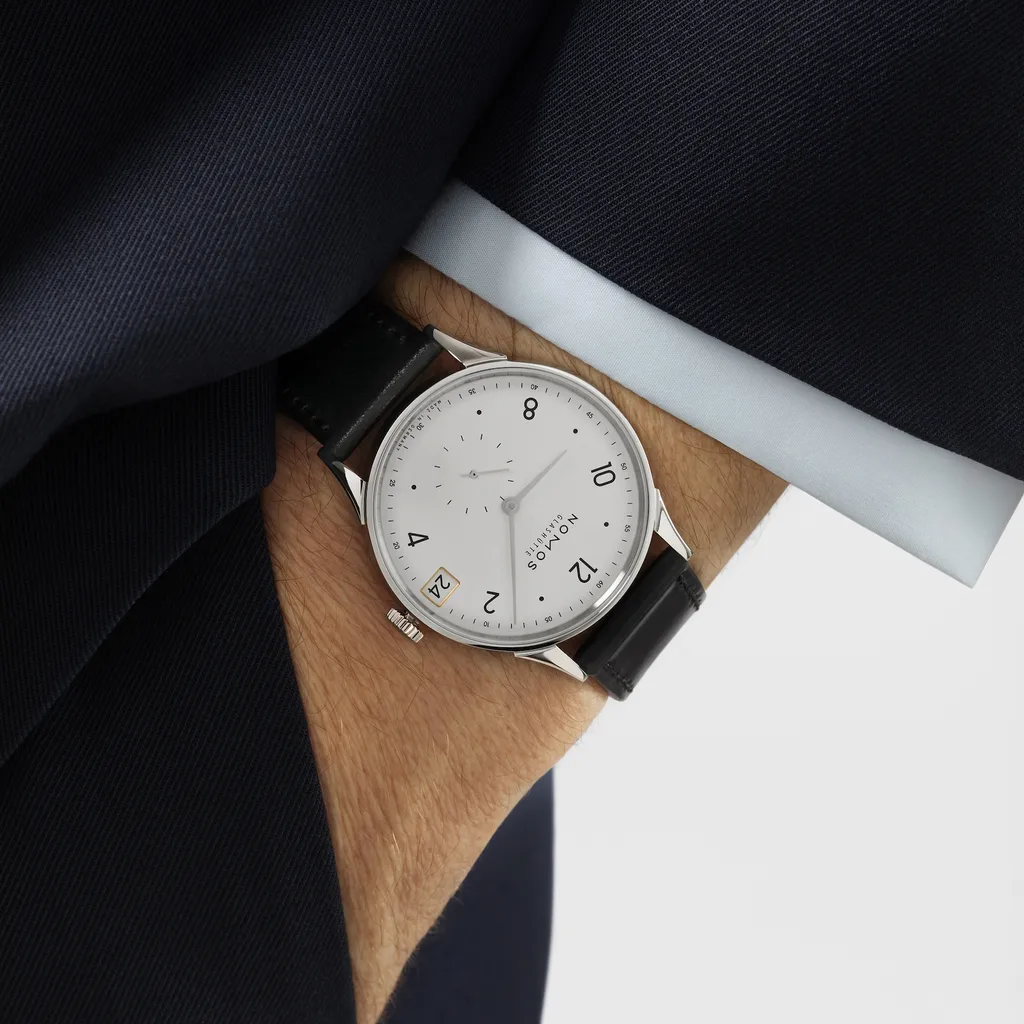 NOMOS Glashütte Minimatik 39 date   - view 2