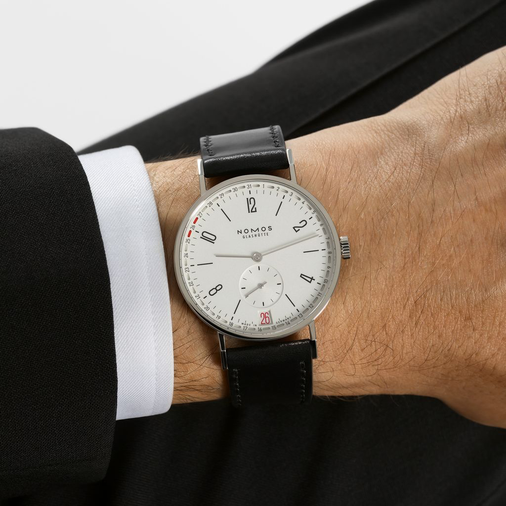 NOMOS Glashütte Tangente 2date - view 2
