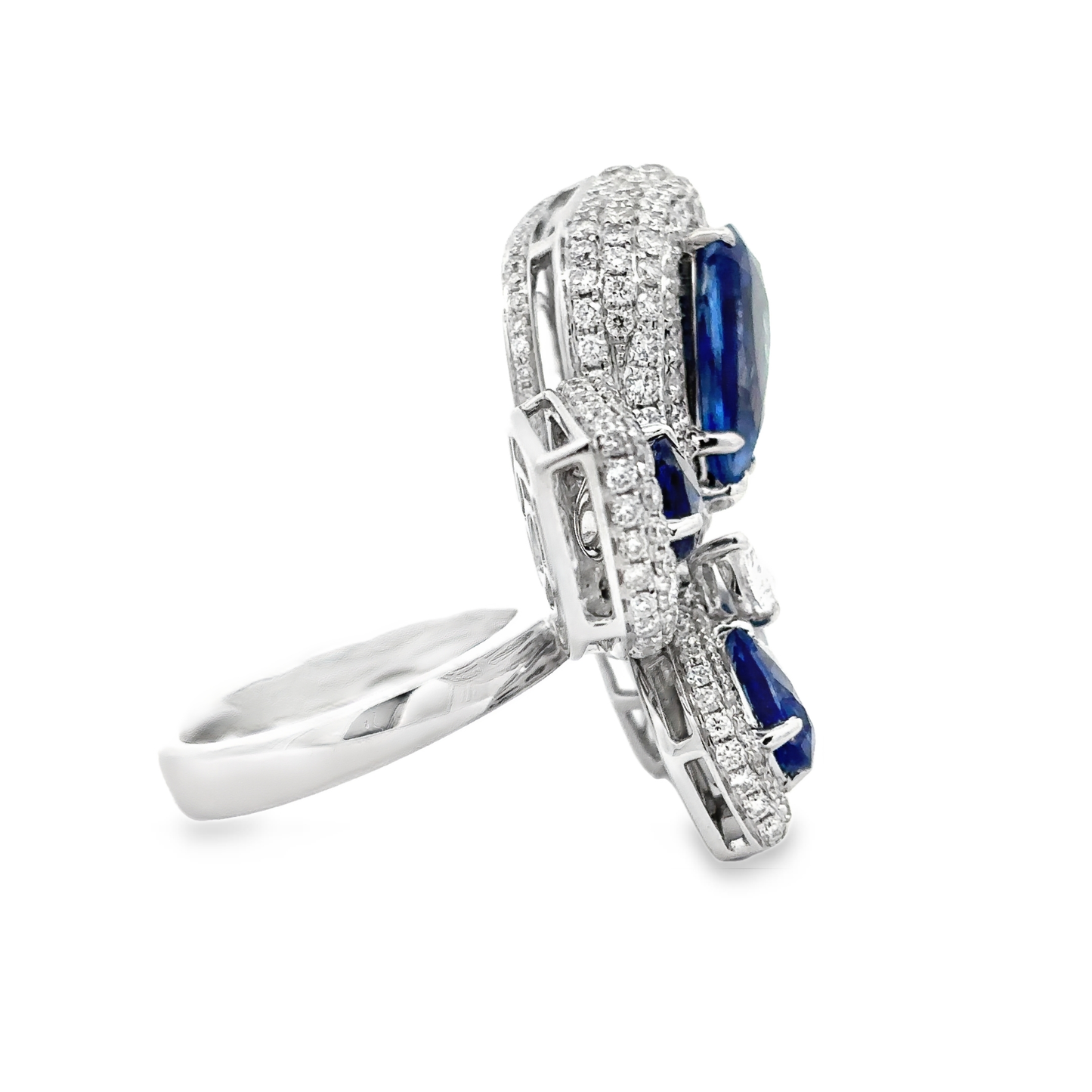 King Jewelers Blue Sapphire and Diamond Flower Ring 18K White Gold