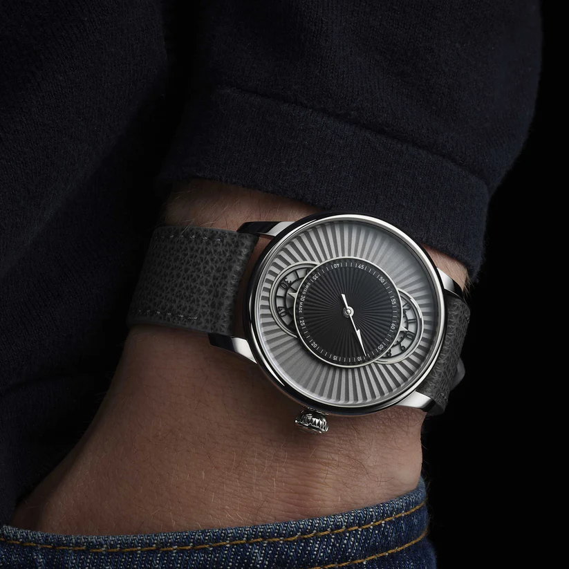 Louis Erard Le Régulateur Grey