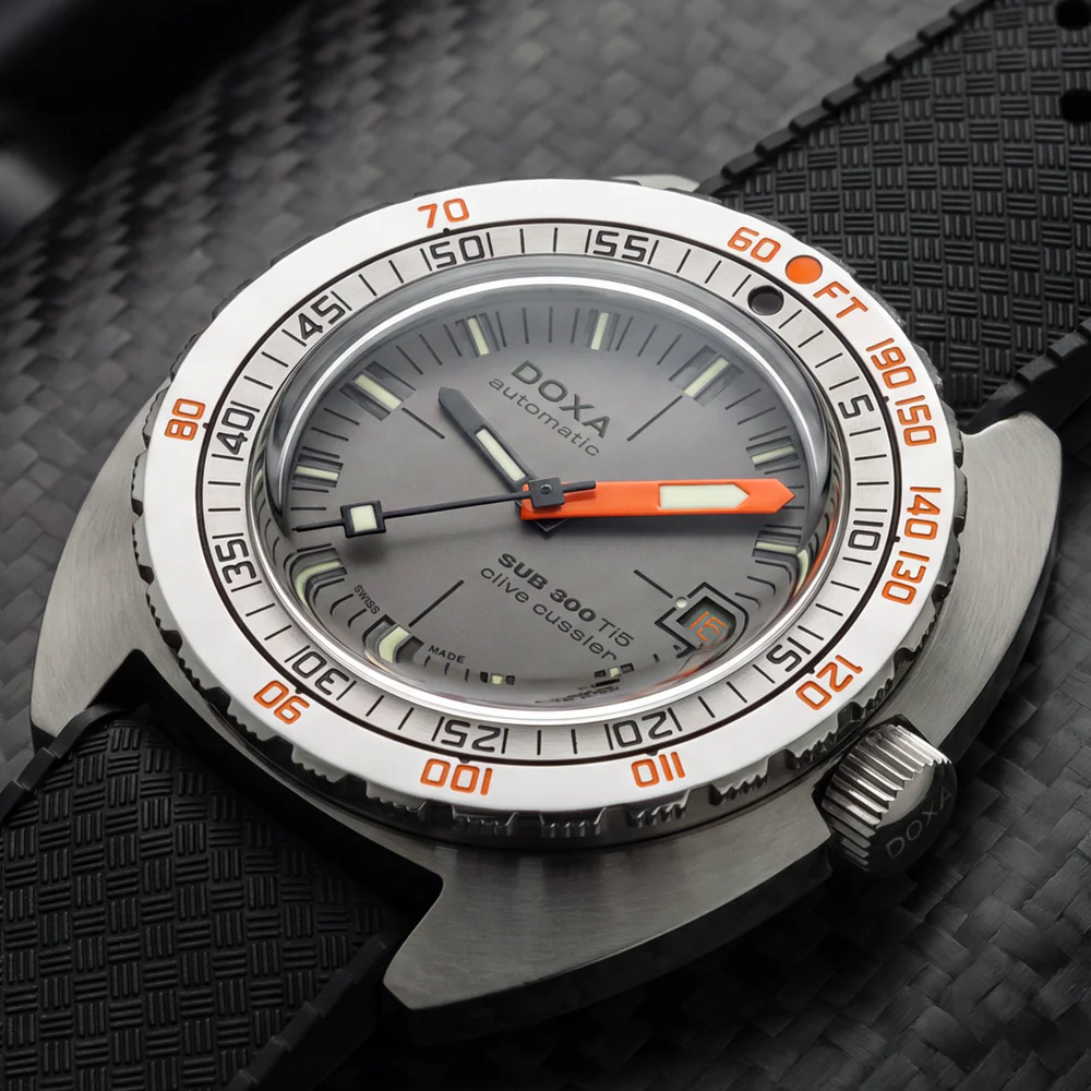 DOXA SUB 300 Ti5 Clive Cussler Titanium