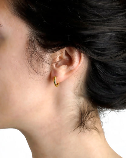 Elizabeth Locke Baby Hammered Huggie Gold Hoops