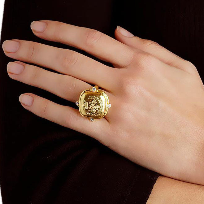 Elizabeth Locke Queen Bee Diamond Ring | King Jewelers