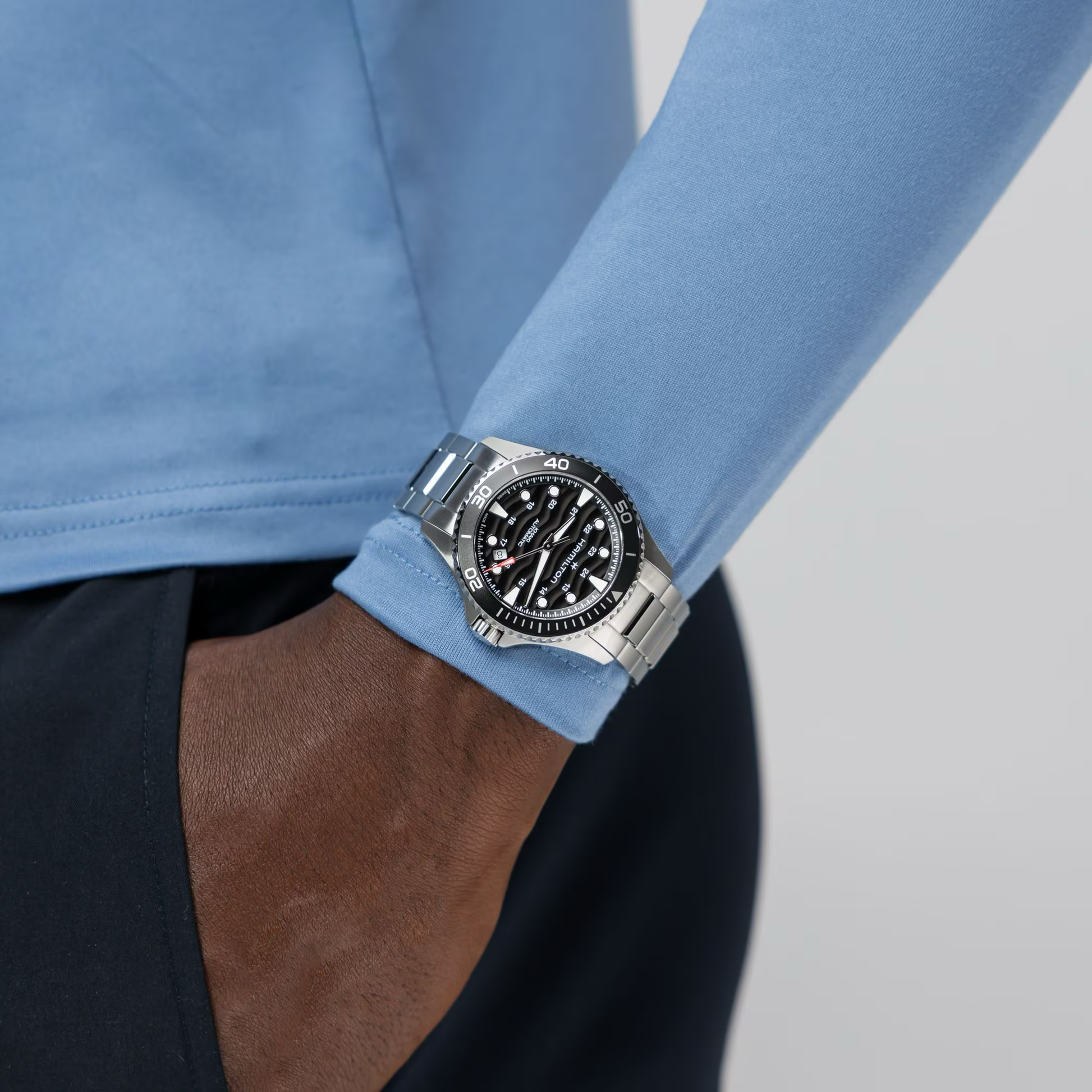 Hamilton Khaki Navy Scuba Auto 40mm Black Dial Bracelet Watch