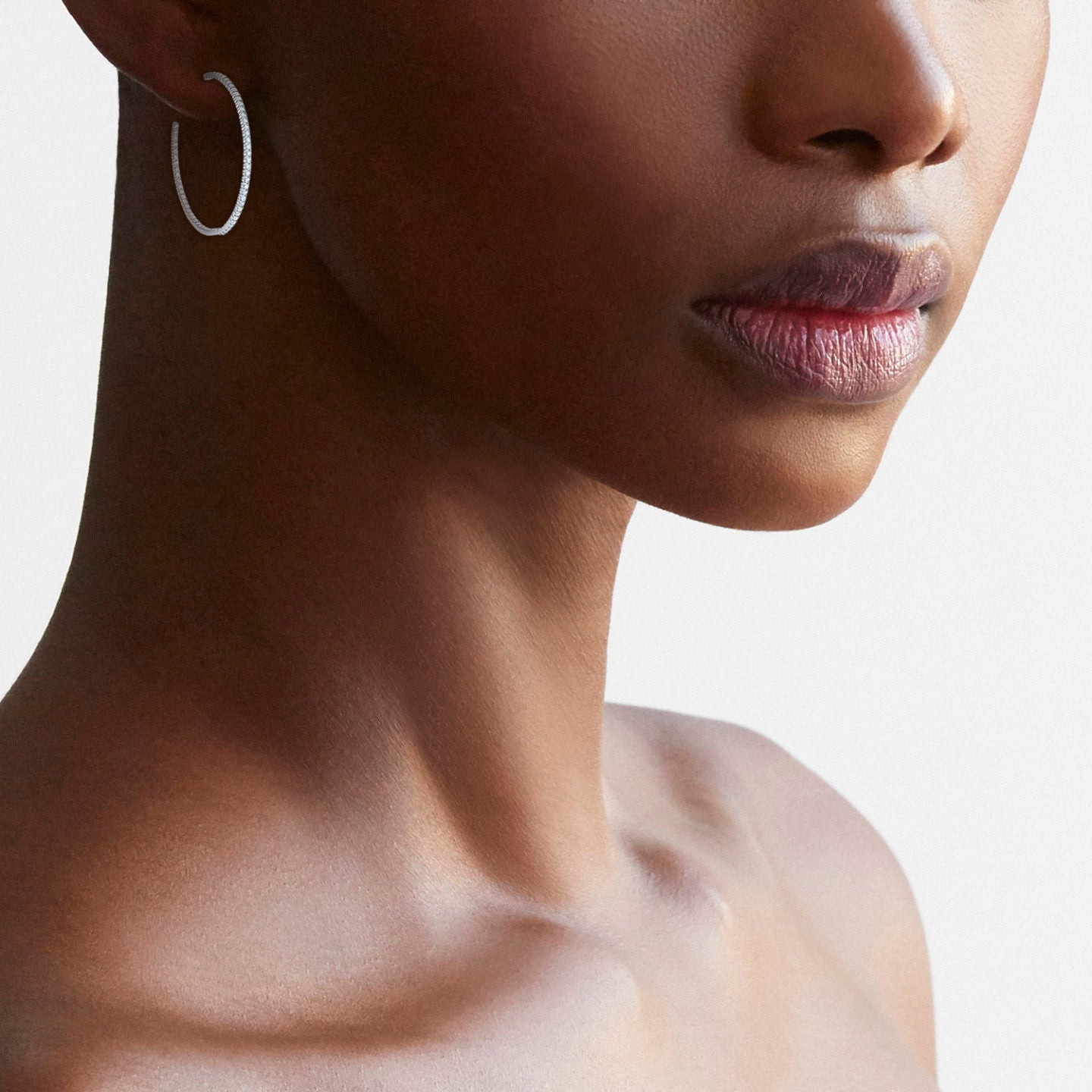 Kwiat 18K White Gold 2.79ct Diamond Hoop Earrings