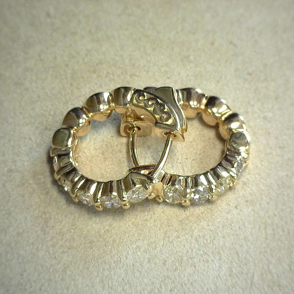 DIAMOND HOOPS