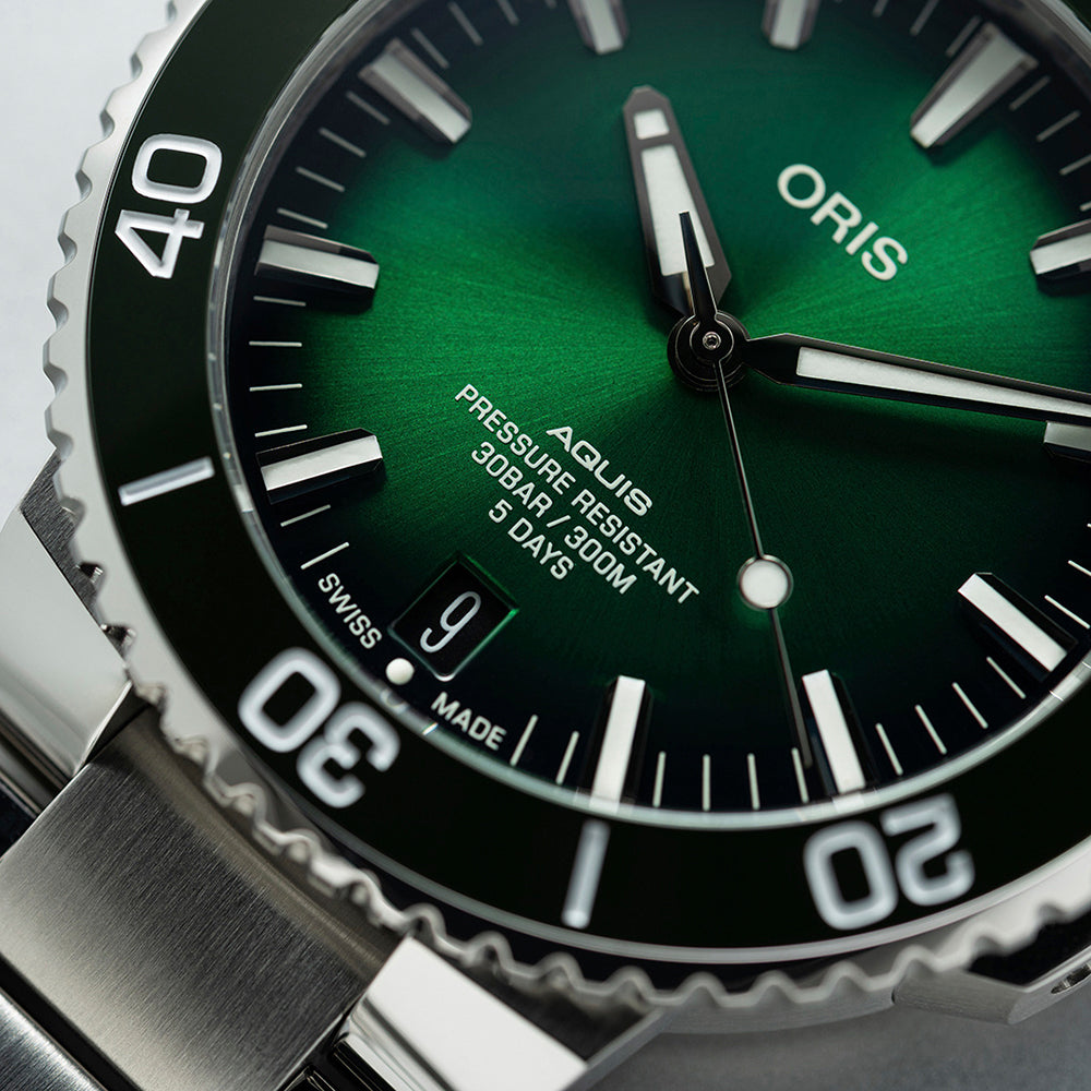 Oris Aquis Date 400 Green Dial 43.5 | King Jewelers