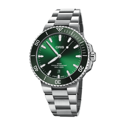 Oris Aquis Date 43.5mm Green Bracelet Watch