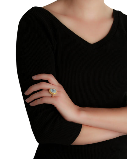 Elizabeth Locke Bee Ring with Agate