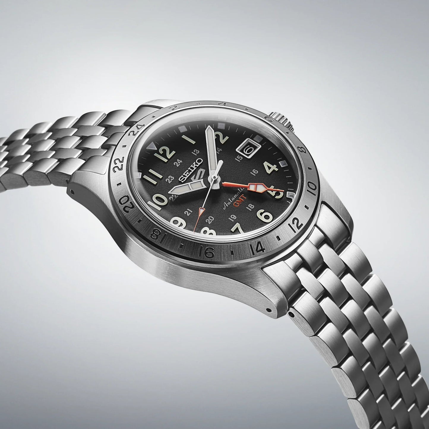Seiko 5 Sports Field GMT SSK023 4