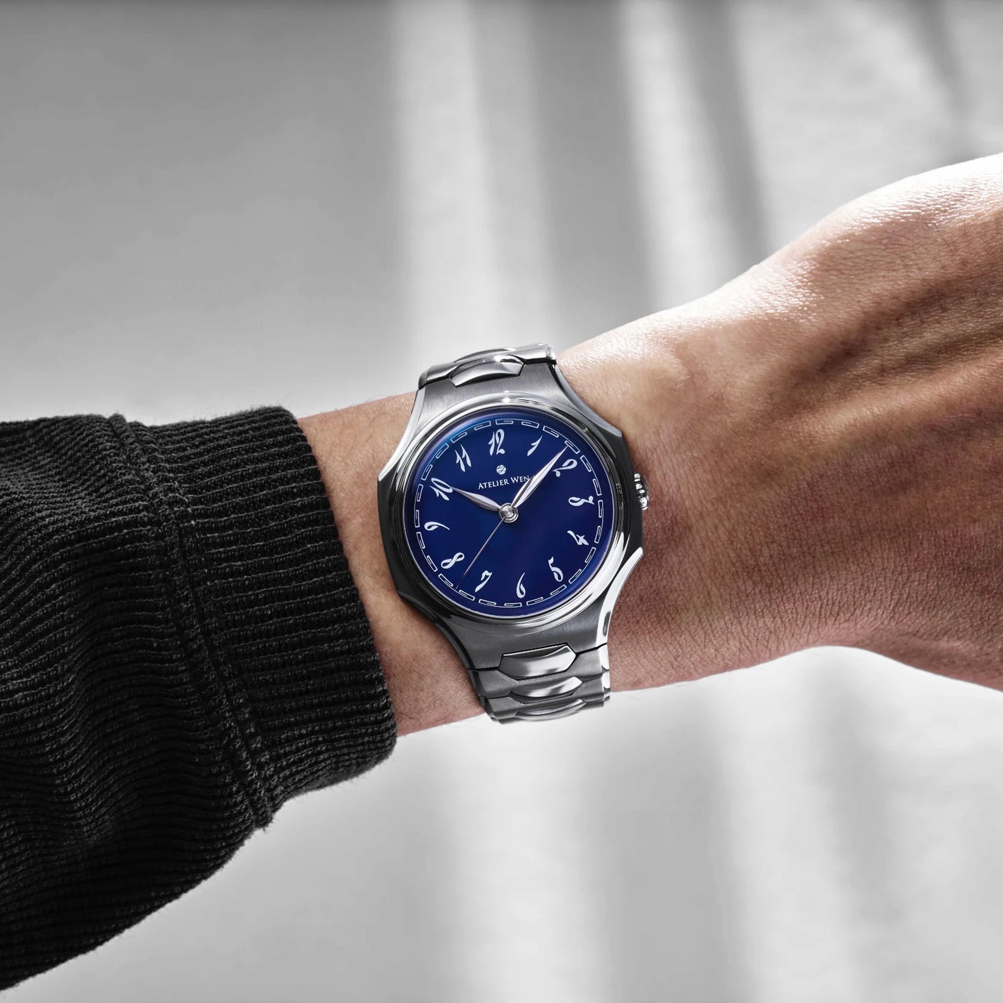 Atelier Wen Inflection Blue 渊 Yuān 40mm Tantalum Bracelet Watch