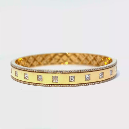 King Jewelers Princess Cut Diamond Bangle Bracelet 18K Yellow Gold